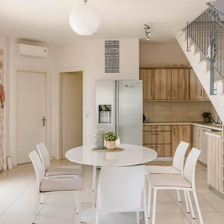 Mounda Villa Ratzaklion